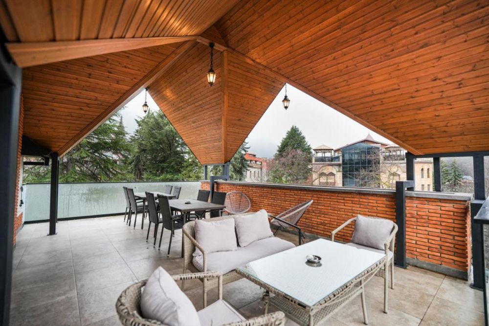 1 Hotel Borjomi (ex.Milano Palace) 4*