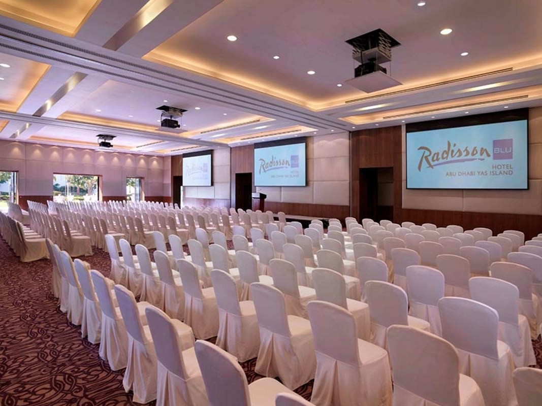 Yas Plaza Mangroves by IHG (ex. Radisson Blu Abu Dhabi Yas Island) 5*