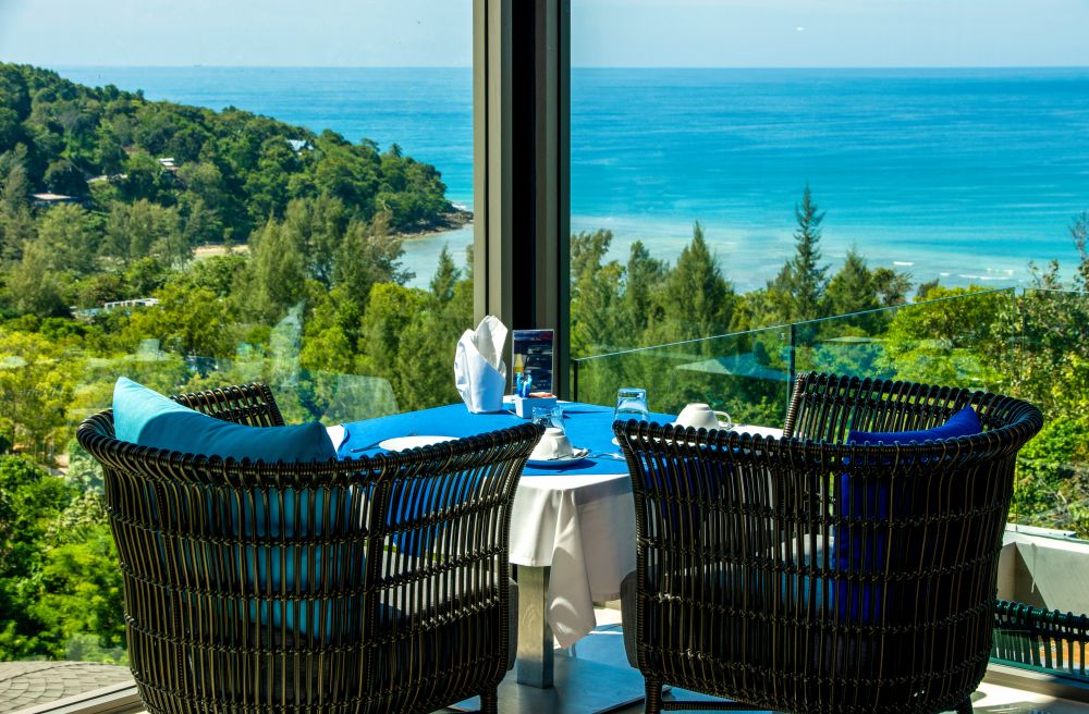 Crest Resort & Pool Villas 5*