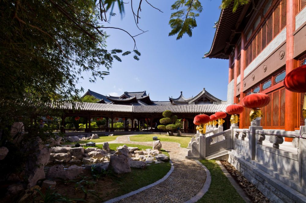 Swissotel & Grand Mercure Sanya Yalong Bay 5*