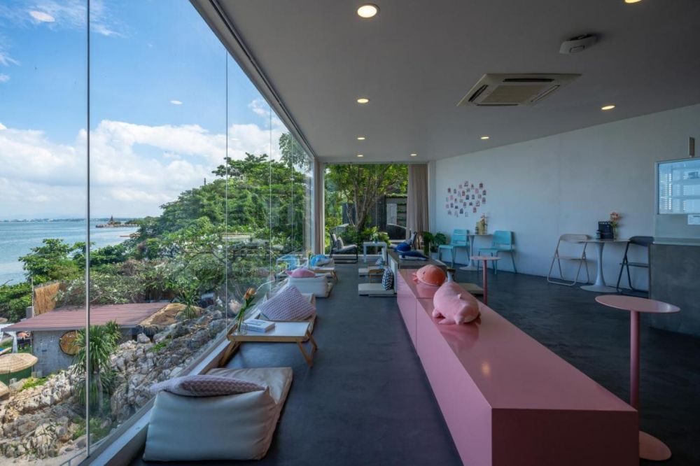 Mayaana Beach Resort (ex.Golden Tulip Pattaya Beach Resort) 5*