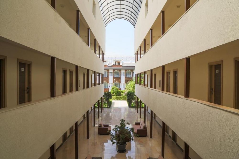 Fame Hotel 3*