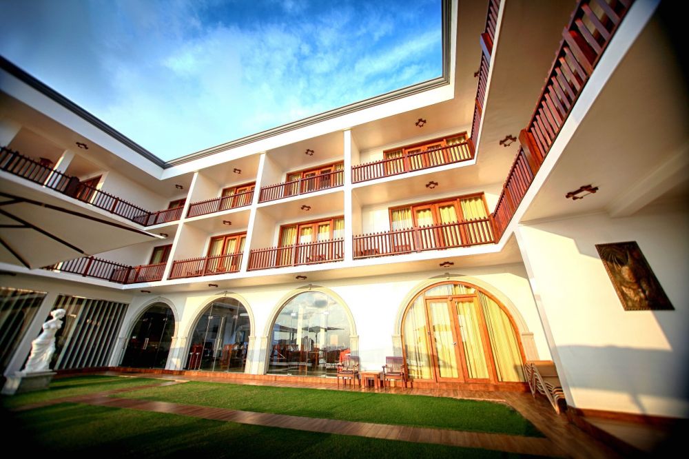 Watergate Resort Unawatuna 3+