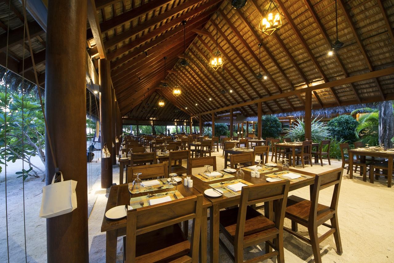 Summer Island Maldives 4*