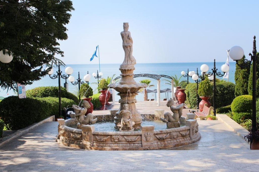 Andalucia Beach Elenite 4*