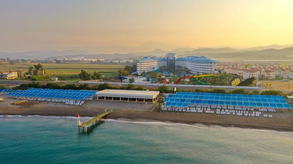 Crystal Admiral Aqua Collection (ex. Crystal Admiral Resort Suites & Spa) 5*