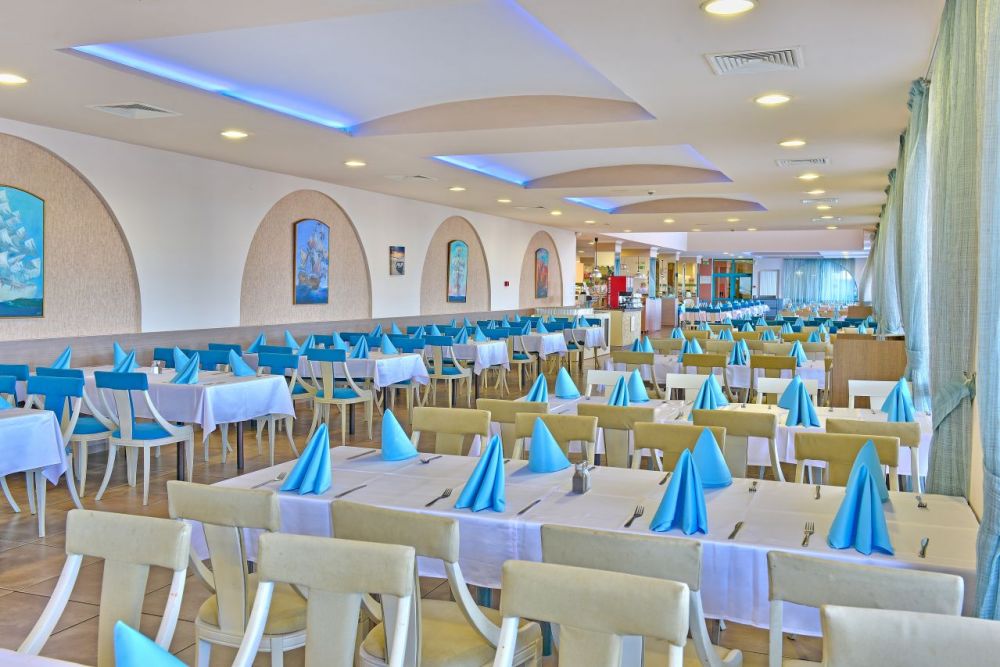 Berlin Golden Beach 4*