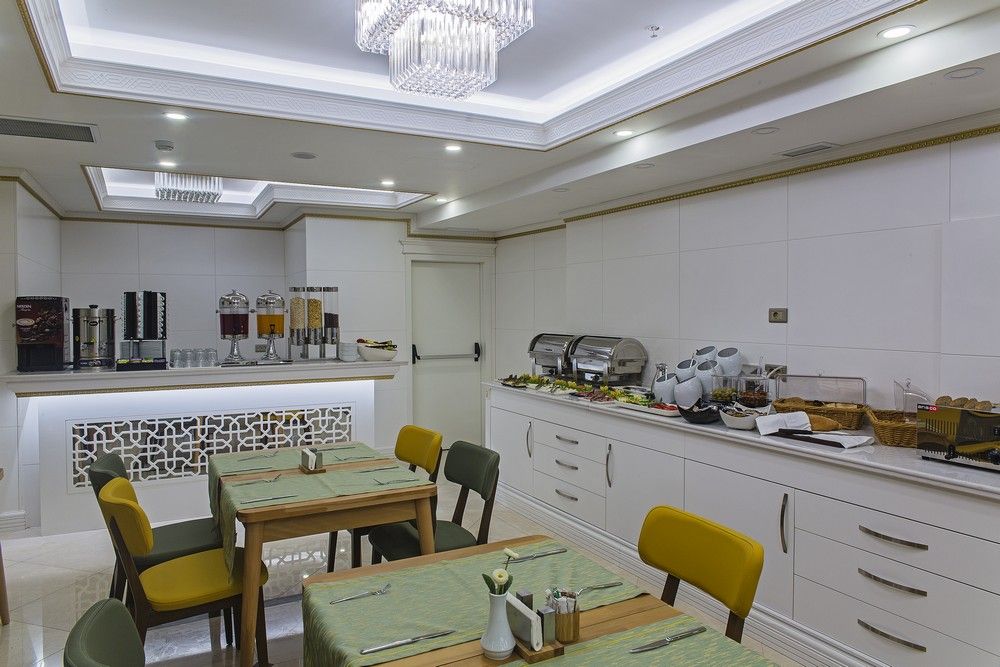Grand Naki Hotel 4*