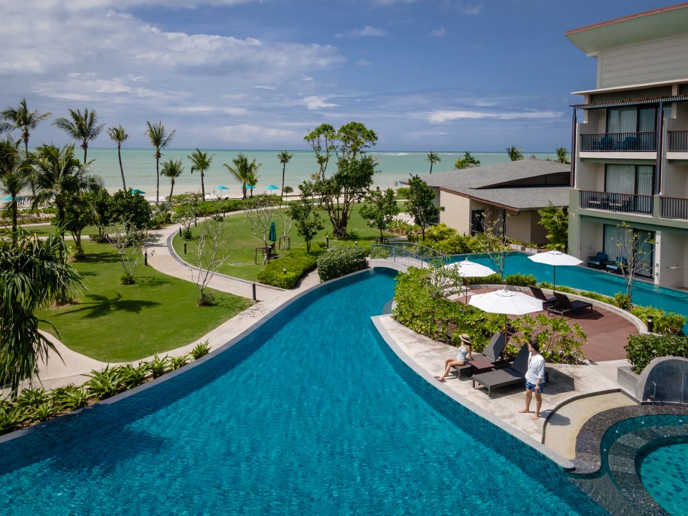 Le Meridien Khao Lak Beach 5*