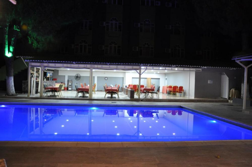 Anita Kemer Noch Hotel 4*