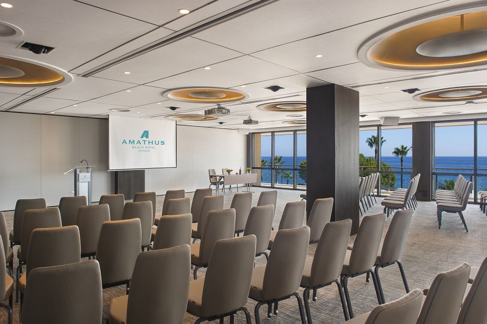 Amathus Beach Hotel 5*