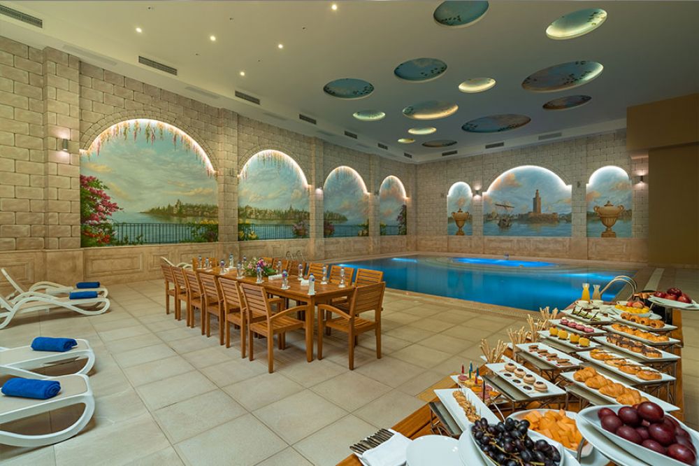 Rhactus Hotel 4*
