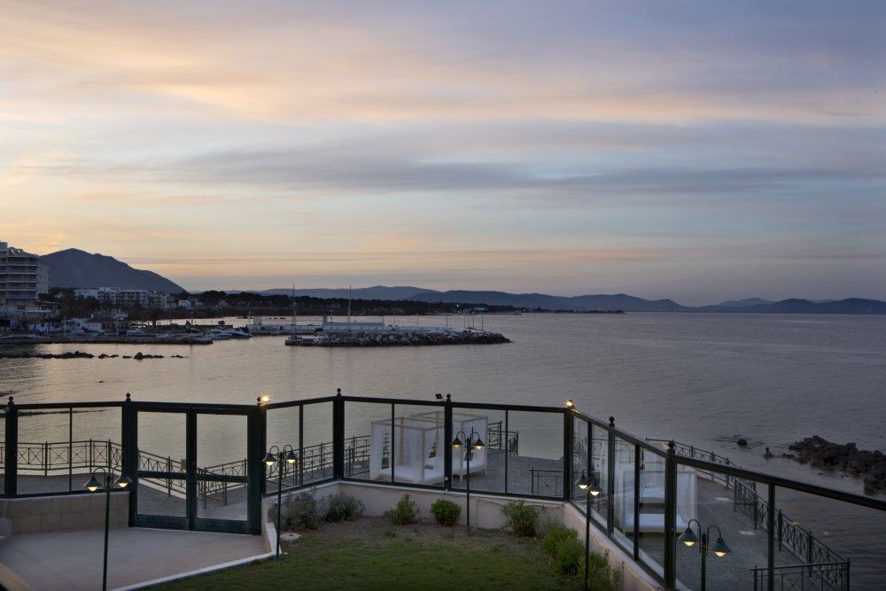 Ramada Athens Attica Riviera 4*