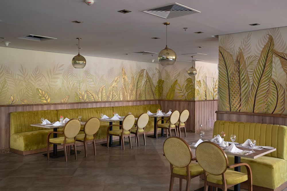 Rhactus Hotel 4*