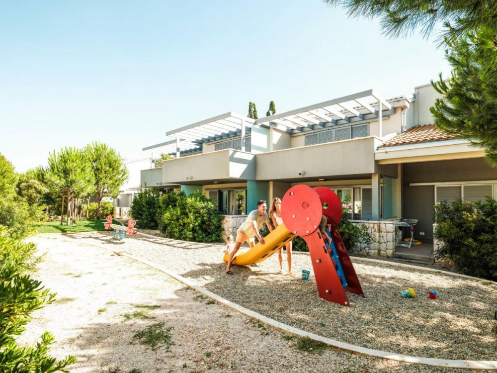 Zaton Holiday Resort 3*