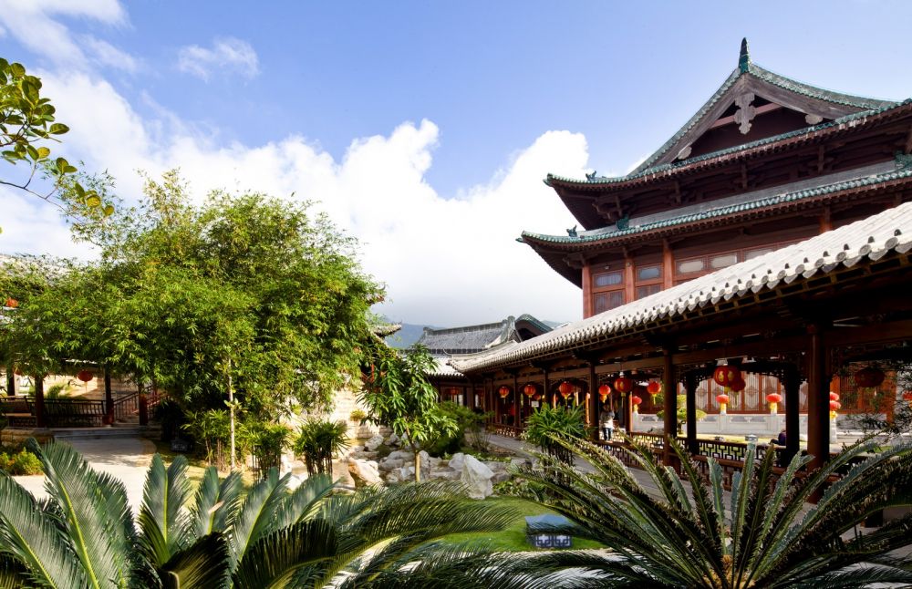 Swissotel & Grand Mercure Sanya Yalong Bay 5*