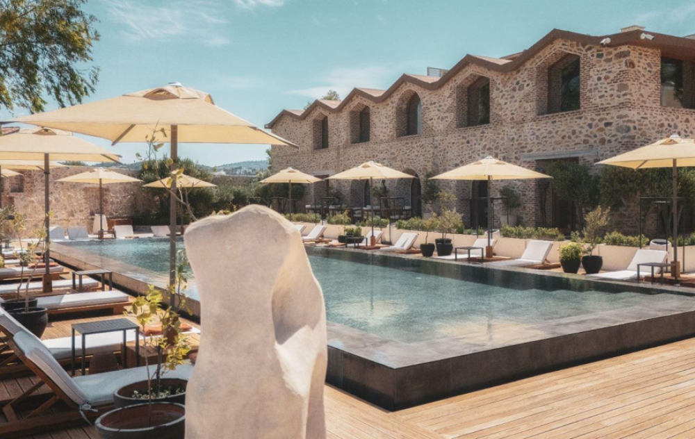 Ruins Luxury Resort (Only 10+) 