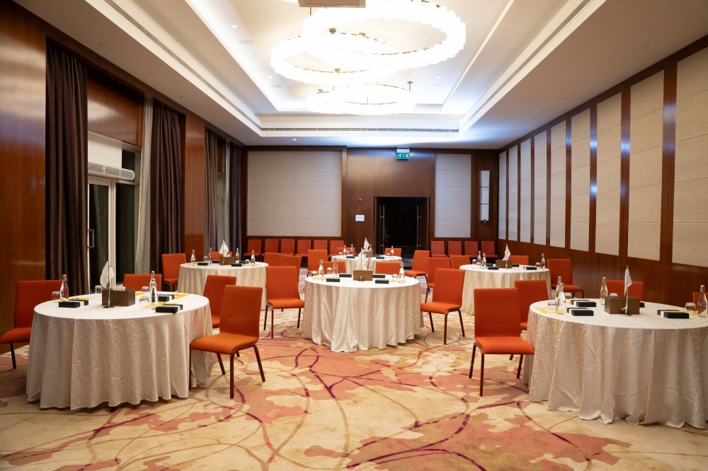 Crowne Plaza Muscat Ocec 5*