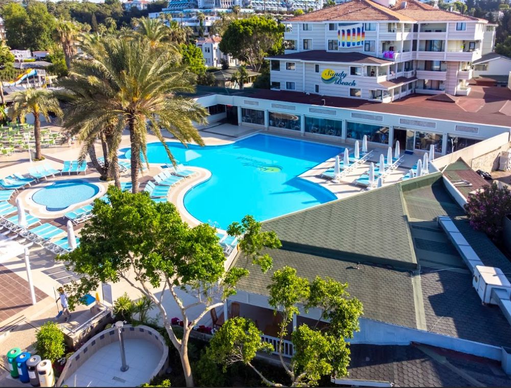 Sandy Beach 4*