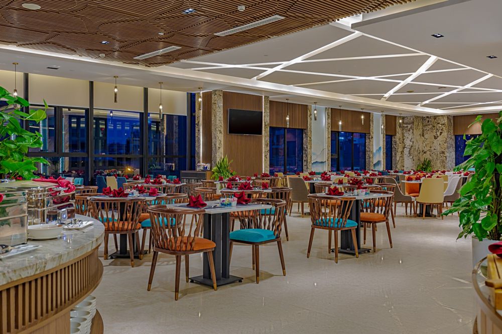 Peninsula Hotel Da Nang 5*