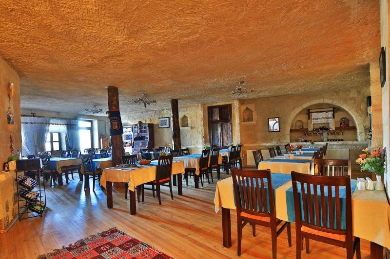 Cappadocia Cave Suites 4*