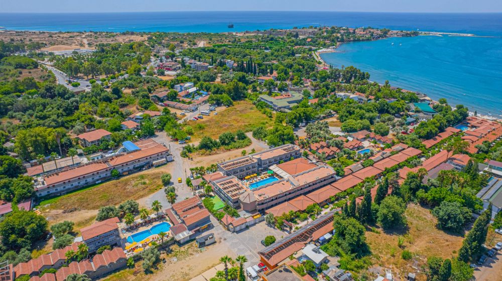 Sayanora Hotel 3*