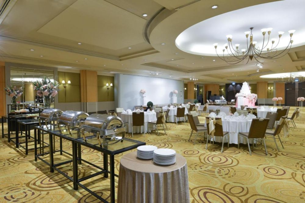 Miracle Grand Convention Hotel 4*