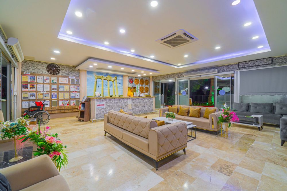 Sayanora Hotel 3*