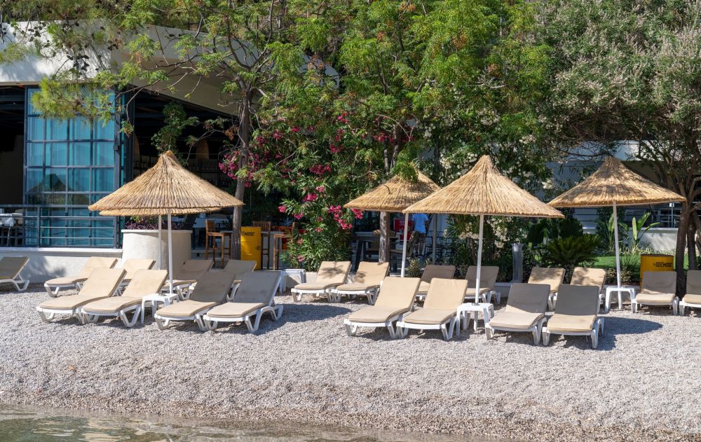 Alesta Yacht Hotel 