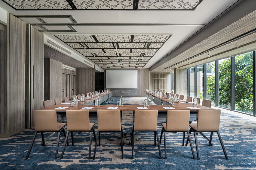 Hotel Indigo Phuket Patong 5*