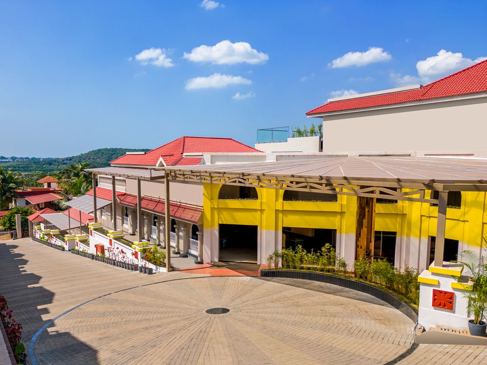 Grand Mercure Candolim Goa (ex.Antarim Resort) 5*