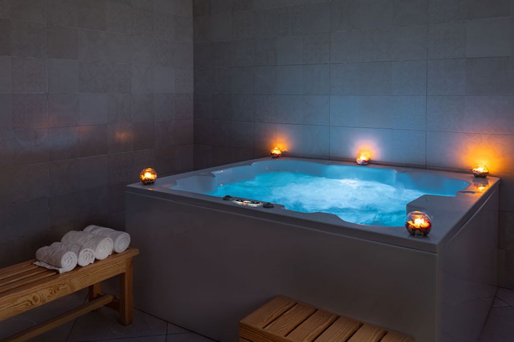 Rhactus Hotel 4*
