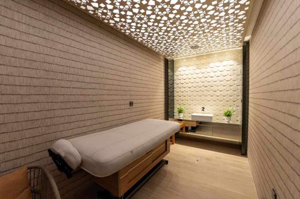 Tumbi Hotel Dubai The Palm, Tapestry Collection by Hilton 4*