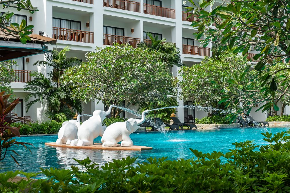 Naithonburi Resort 4*