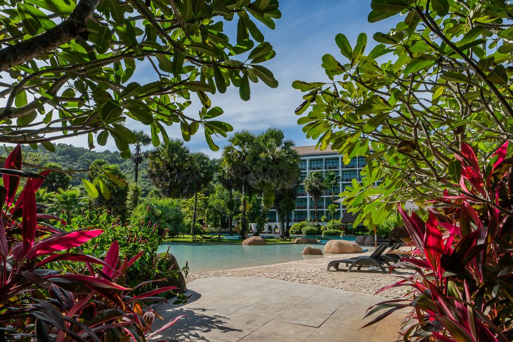 Naithonburi Resort 4*