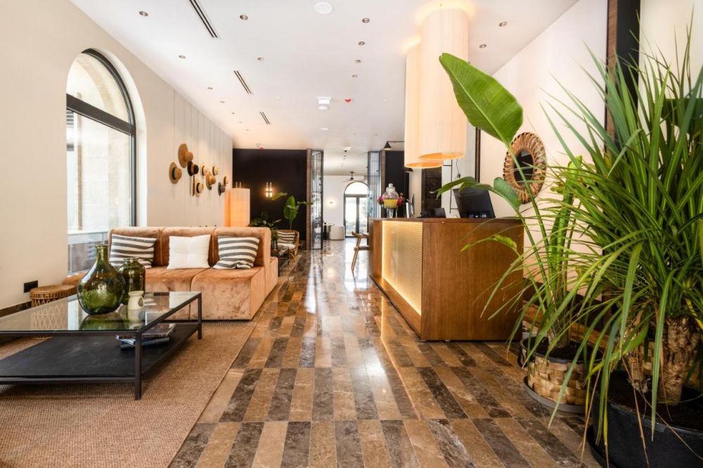 Infinity Hotel & More 4*