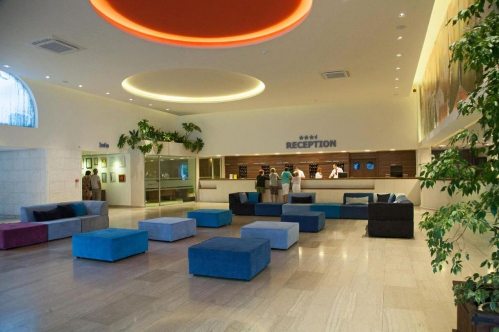 Slovenska Plaza 4 4*