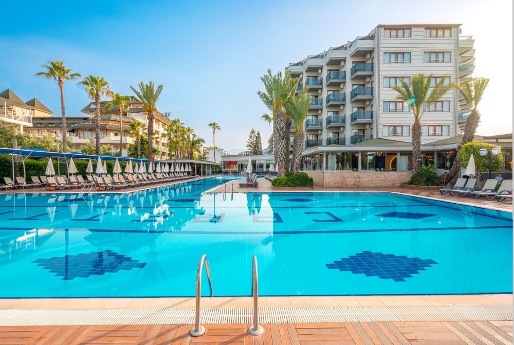 Caretta Beach Hotel 4*
