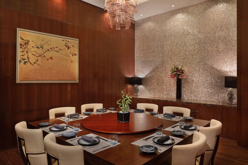 The Ritz-Carlton, Dubai 5*