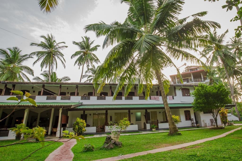 Sea View Beach Hotel Unawatuna 2*