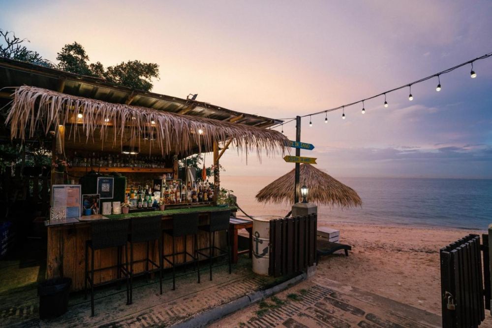Mayaana Beach Resort (ex.Golden Tulip Pattaya Beach Resort) 5*