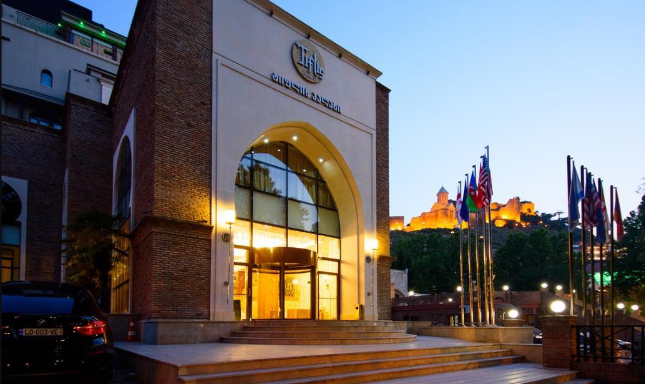 Tiflis Palace 4*