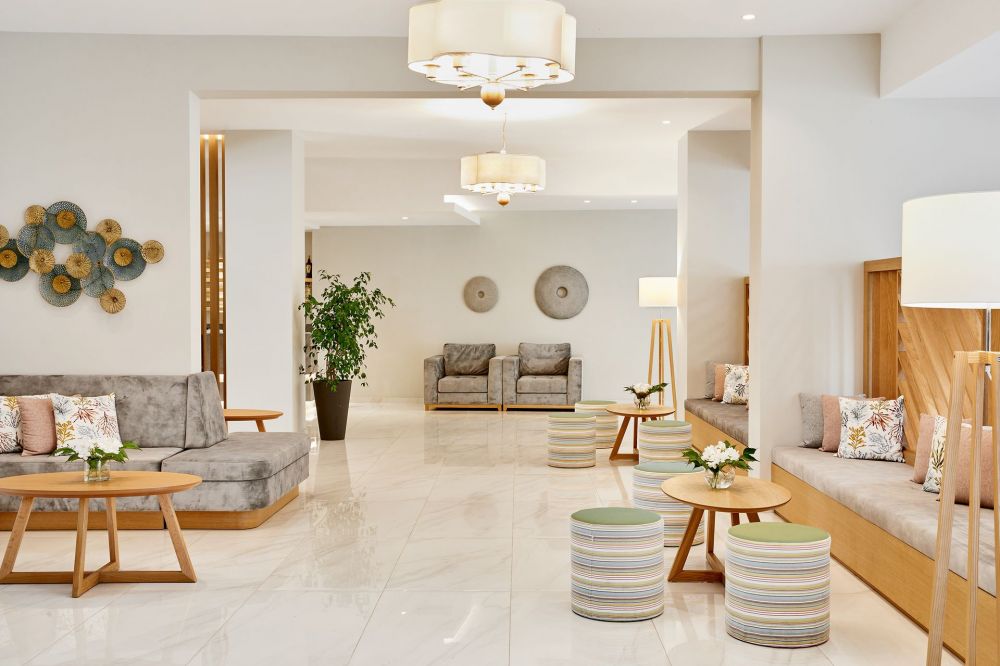 Delfinia Hotel 4*