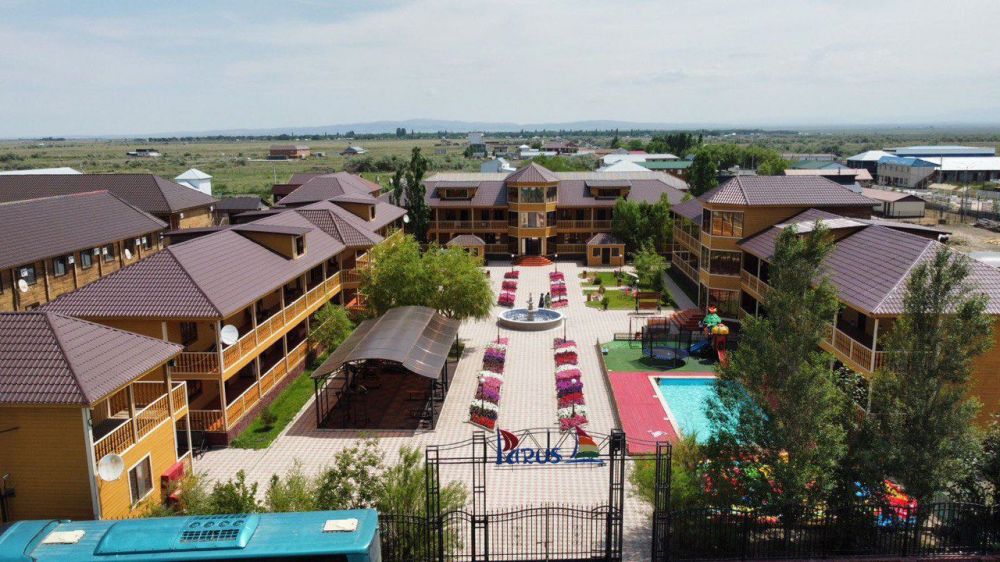 Parus Resort Hotel 
