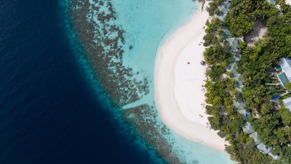 Eri Maldives (ex. Eriyadu Island Resort) 4*