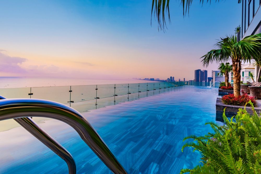 Peninsula Hotel Da Nang 5*