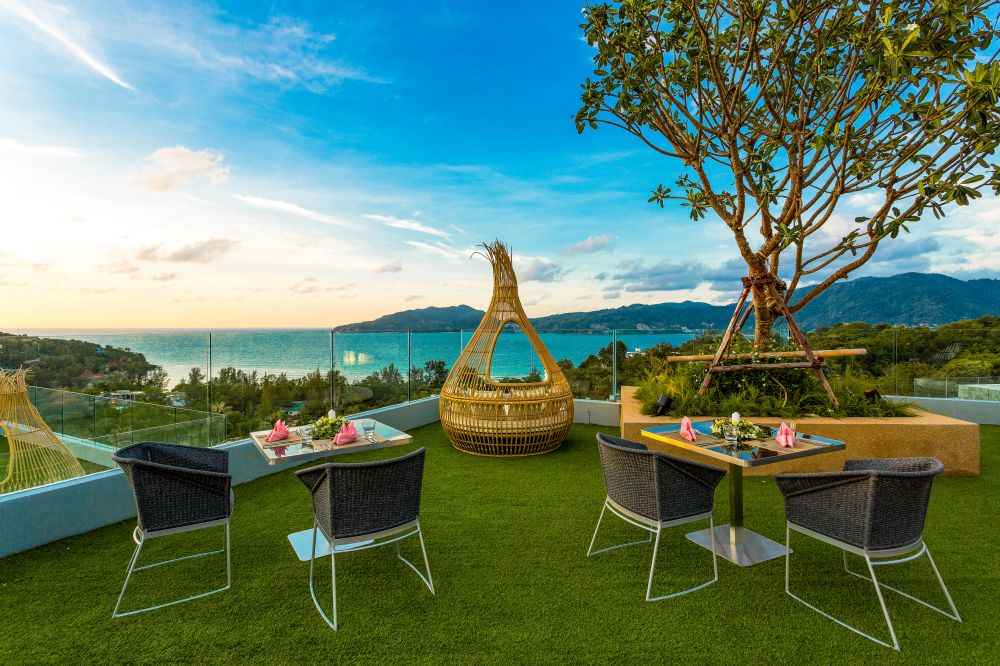 Crest Resort & Pool Villas 5*