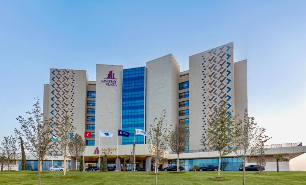 Savitsky Plaza 4*