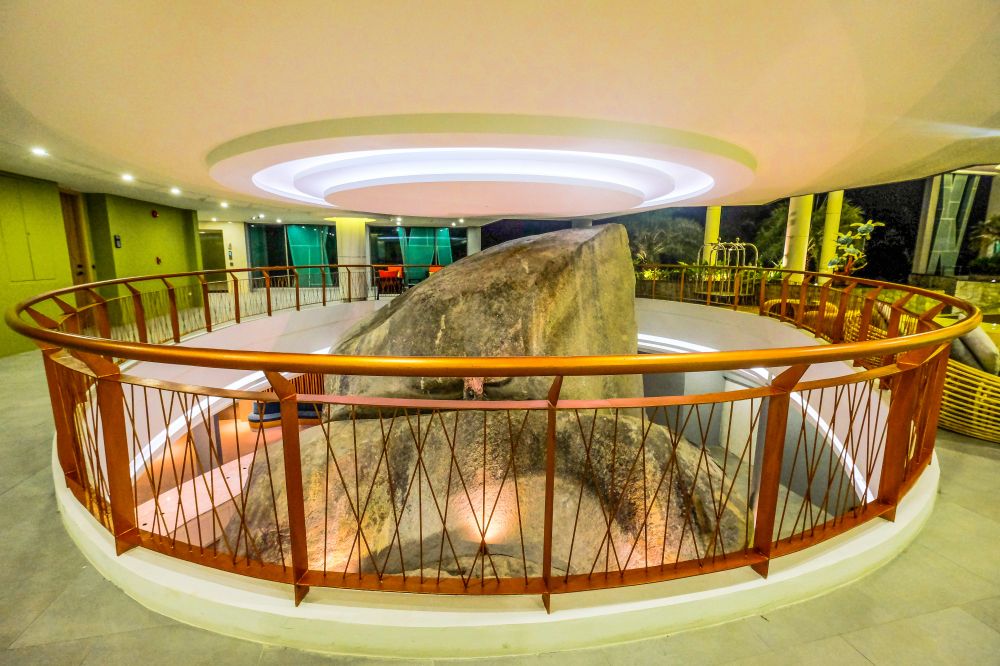 Crest Resort & Pool Villas 5*