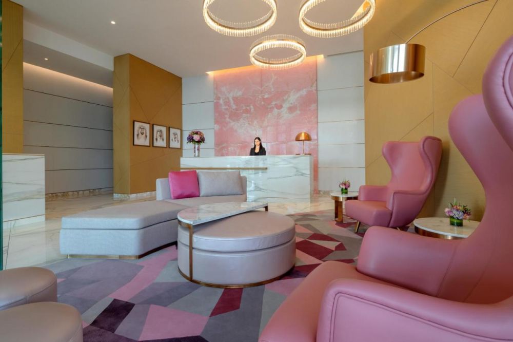 Hilton Dubai Creek Hotel & Residences 5*